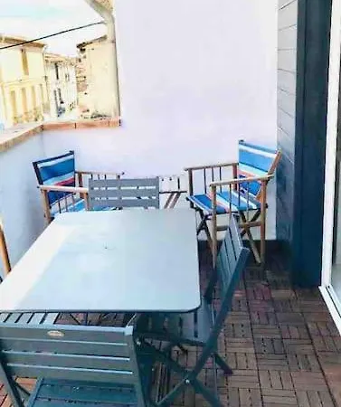 Charmante Maison De 2 Avec Terrasse, Très Calme Casa vacanze *