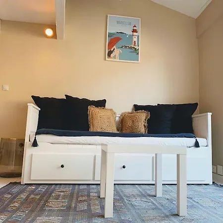 Charmante Maison De 2 Avec Terrasse, Tres Calme بيت للعطل مارسيلان
