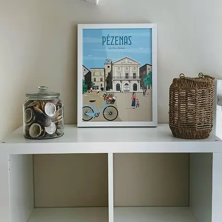 Charmante Maison De 2 Avec Terrasse, Tres Calme Dom wakacyjny *