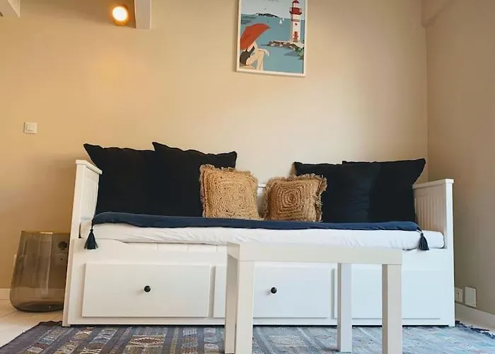 Charmante Maison De 2 Avec Terrasse, Tres Calme 別荘 マルセイヤン