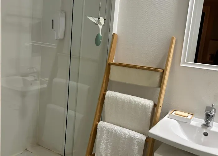 Charmante Maison De 2 Avec Terrasse, Tres Calme * マルセイヤン